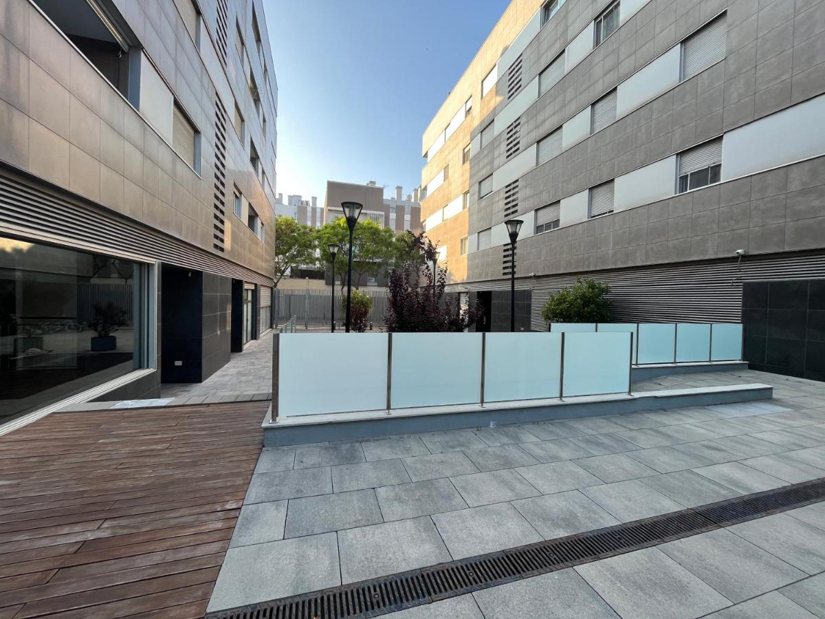 Beach & Culture Barcelona Port Forum Penthouse Apartment - Chambres d'hôtes Sant Adrià de Besòs
