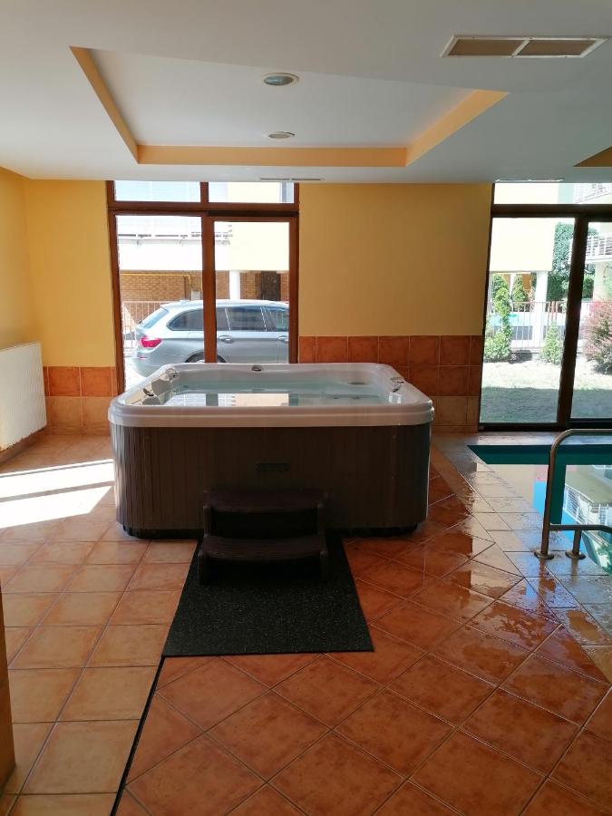 Ildikó Wellnes Apartman - Ferienwohnung Siófok