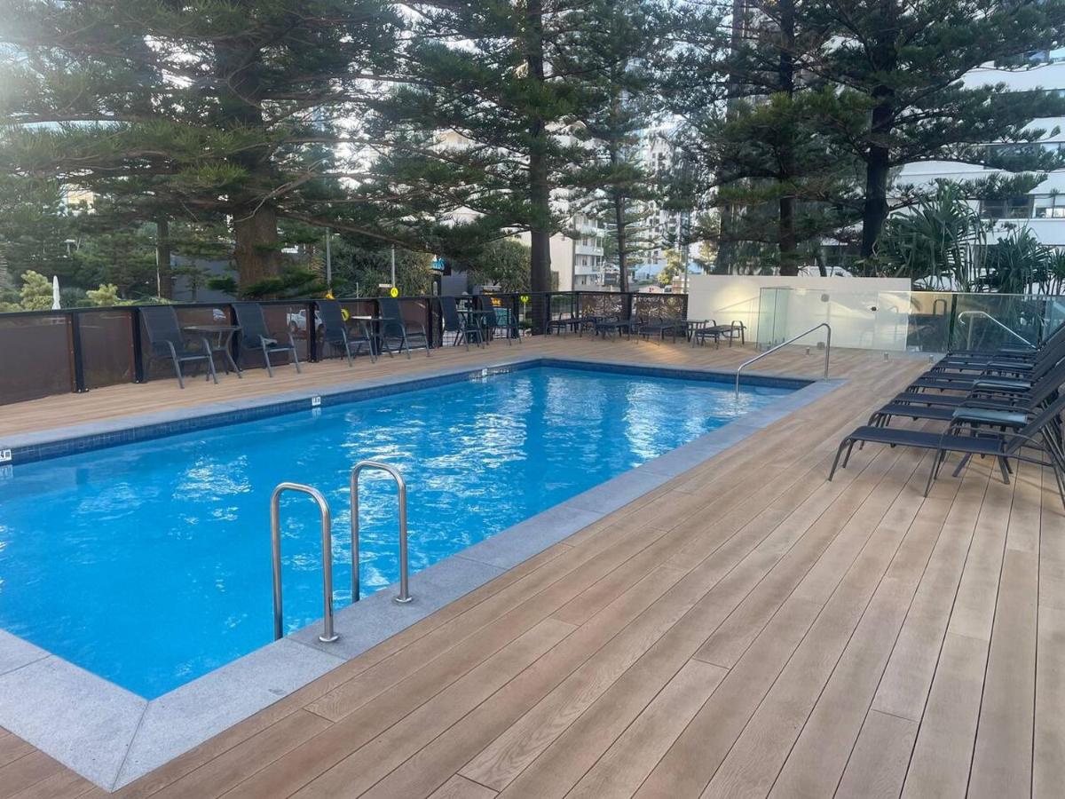 Absolute Beach Frontage Two Bedroom - Ferienwohnung