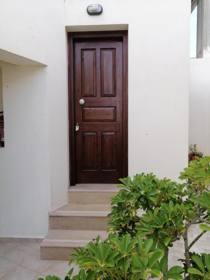 OASIS APARTMENTS - B&B Livádia