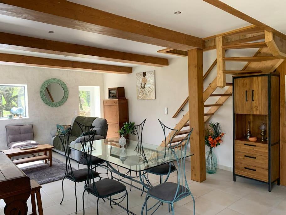 Chez Camille aux Sieges - Bed and Breakfast Les Rives