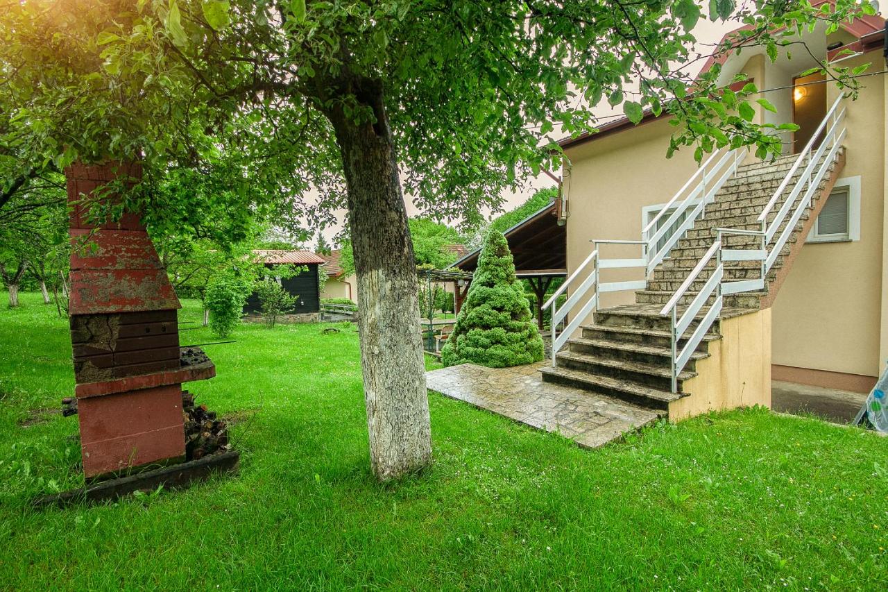 B&B Rakovica - Giga Apartment - Bed and Breakfast Rakovica