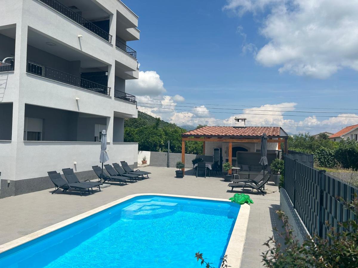 Villa Apartment AA 2 - Chambres d’hôtes