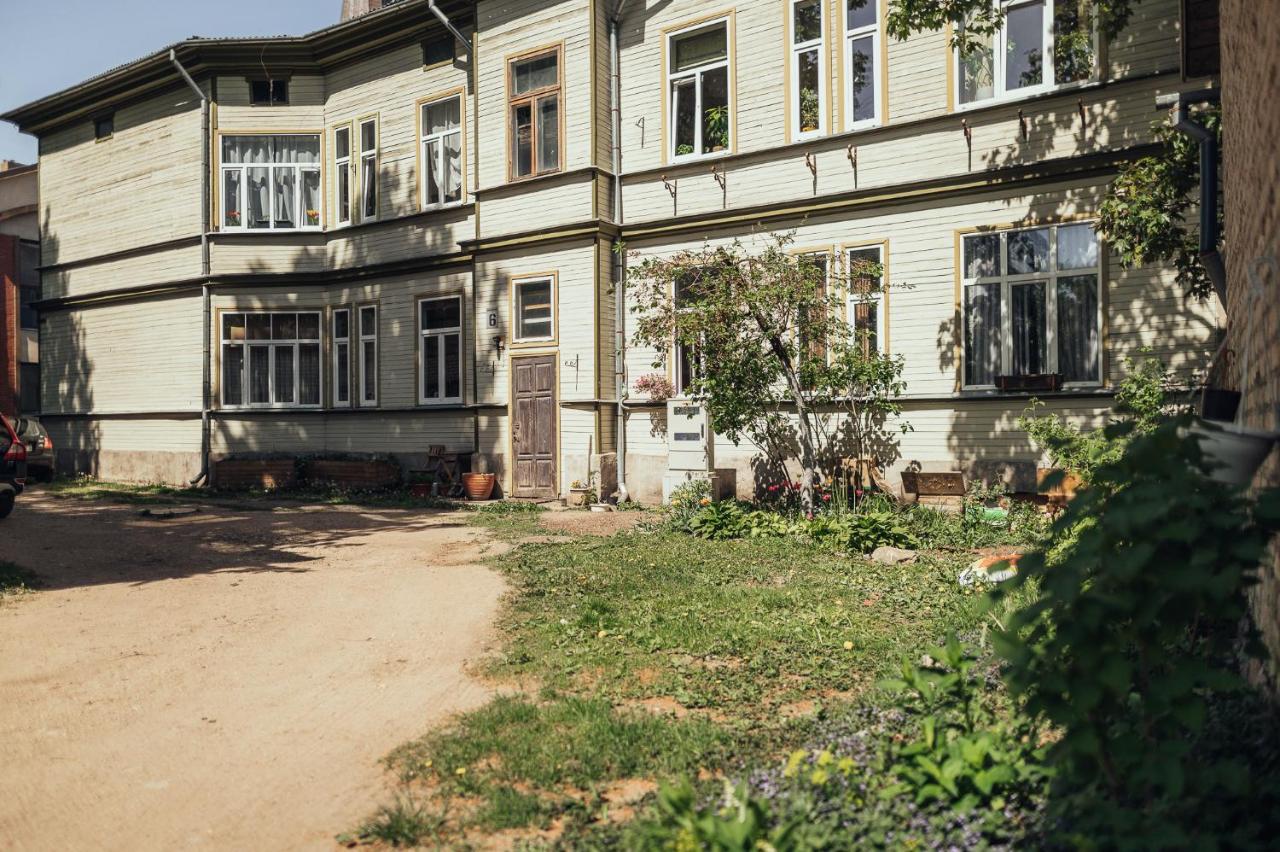 Charming Apt by Liepaja Market - B&B