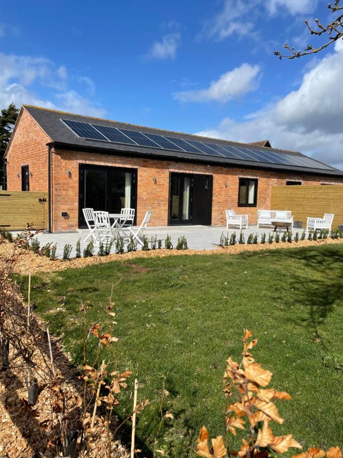 Appletree - a newly converted luxury barn in Warwickshire on our farm - B&B