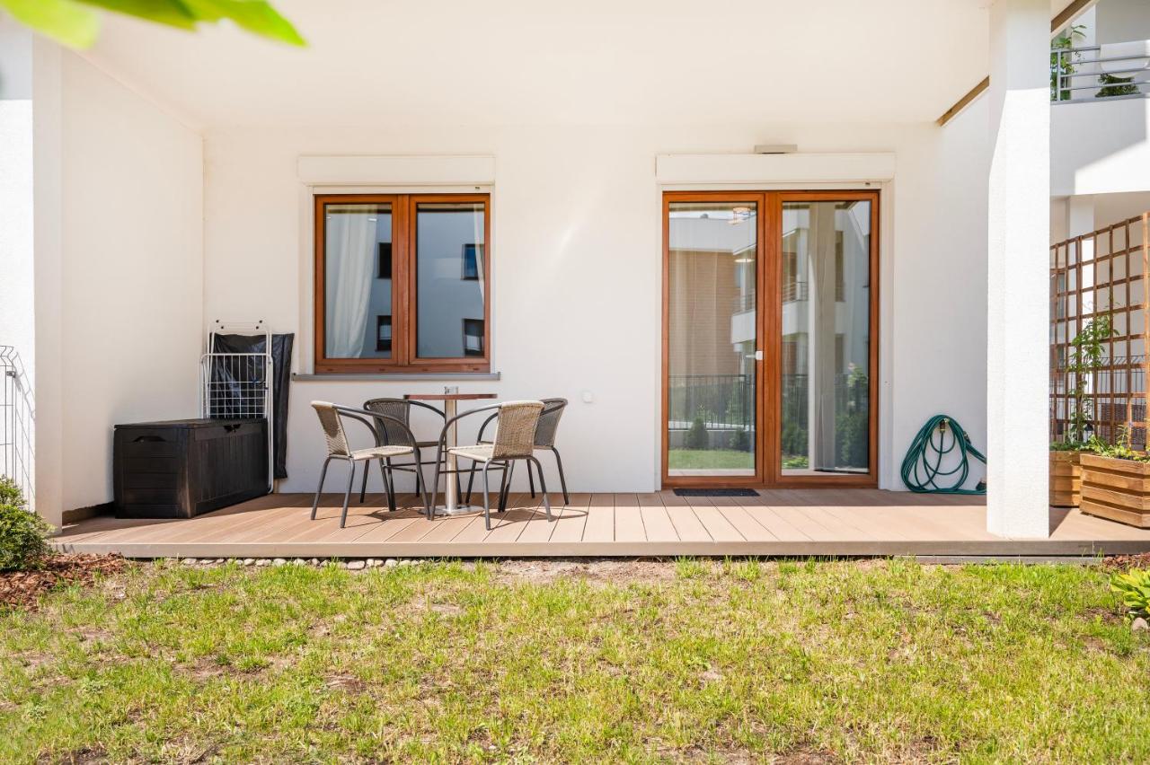 Łódź Retreat Apartments - Parking, Terrace & Garden - by Rentujemy - Bed and Breakfast Łódź