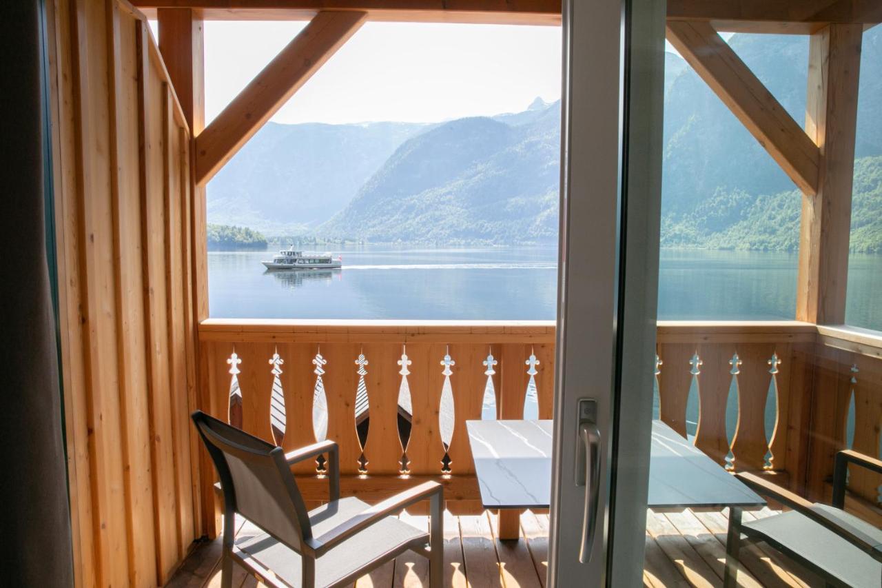 Deluxe Suite with Lake View