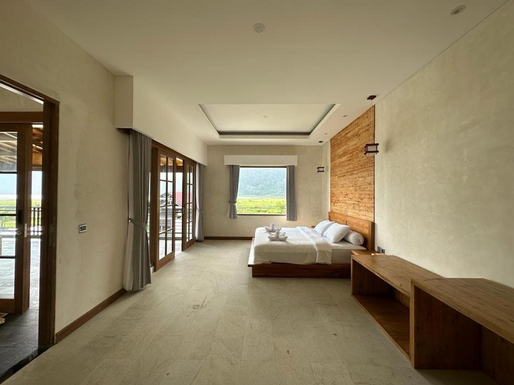 Agusta Lake View Bedugul - B&B