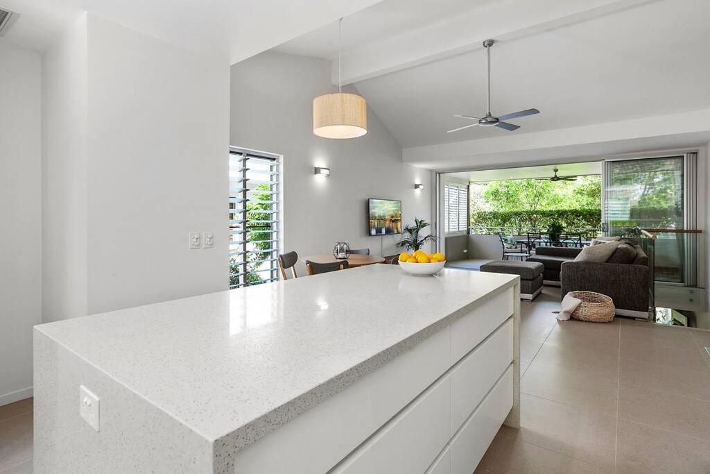 Noosa gem! Walking distance to cafes - shops - Sunshine Beach and dog Beach - B&B Sunshine Beach