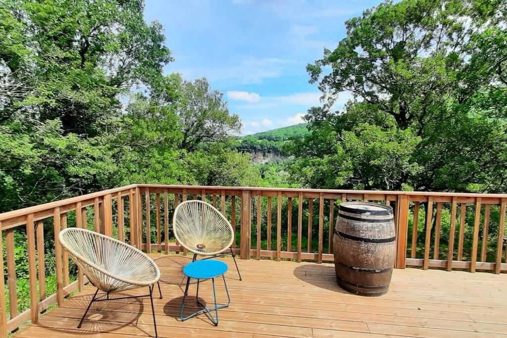 Maison bois avec terrasse sur pilotis - Bed and Breakfast