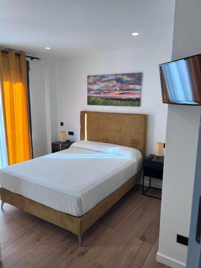 Three-Bedroom Deluxe Apartment