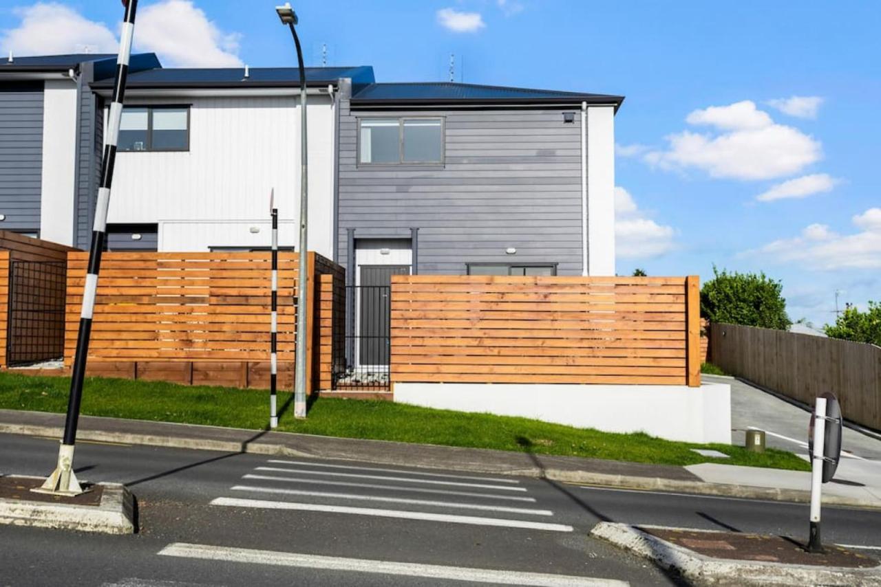 Stunning New 2BR Luxury in Pukekohe - WiFi Netflix - Chambres d’hôtes Pukekohe East