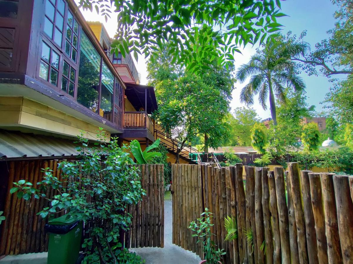 Cp Villa - Rooms with Patio - Bed and Breakfast