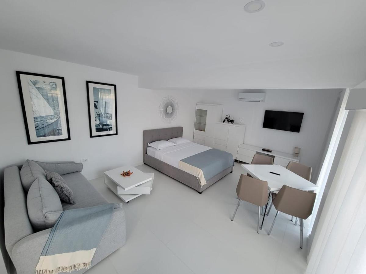 Iliada Studio Oxygen Neptun - Bed and Breakfast