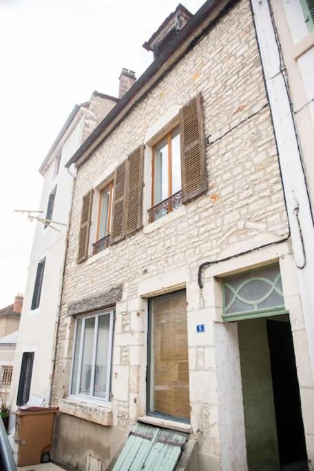 MAISON DIVISÉE EN 2 APPARTEMENTS POUR 8 PERSONNES - B&B