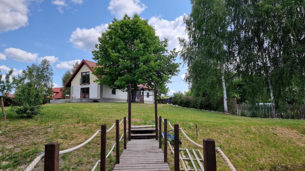 Wakacyjny dom nad jeziorem 16 osób Holiday house - Chambres d’hôtes