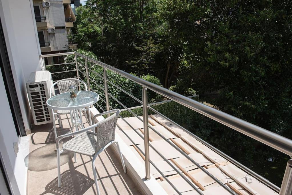 Bright 2BR apartment in Palaio Faliro-(FAL_A1) - B&B Athens