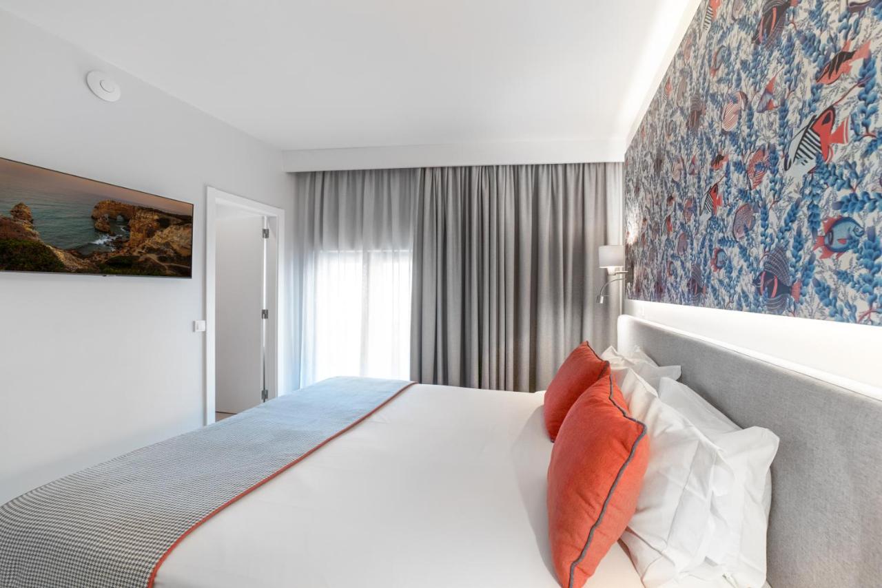 Double Room with Street View