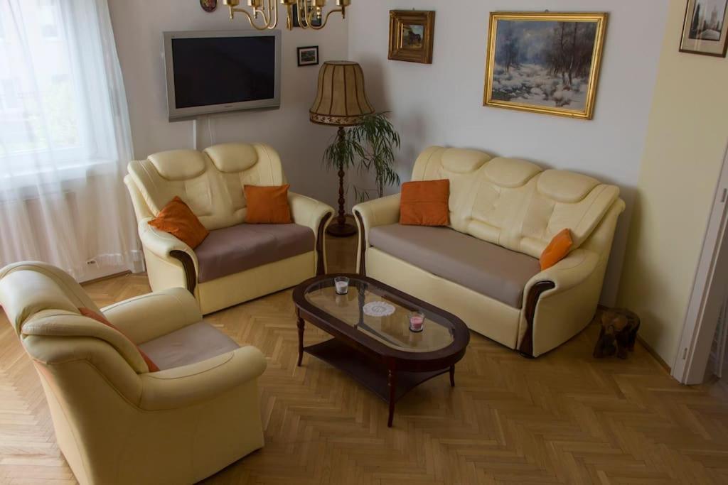 Karolina Apartman - B&B Győr