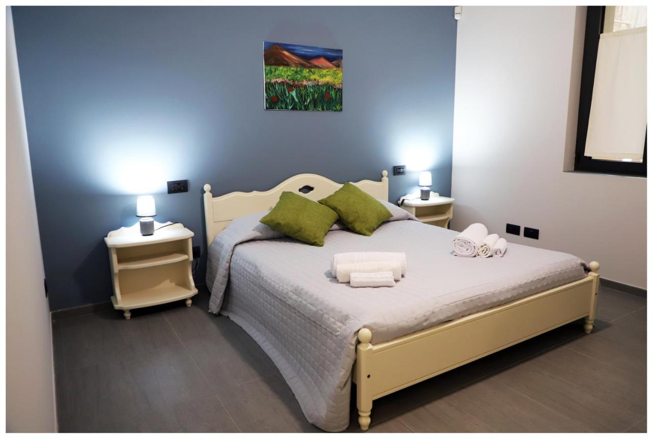 Studio Apartment with One Double Bed