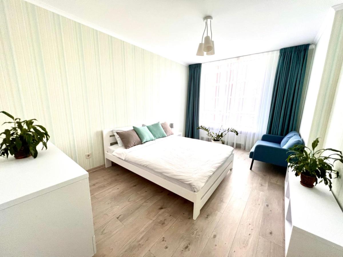 B&B Lwiw - Cozy apartment in a complex Semycvit - Bed and Breakfast Lwiw