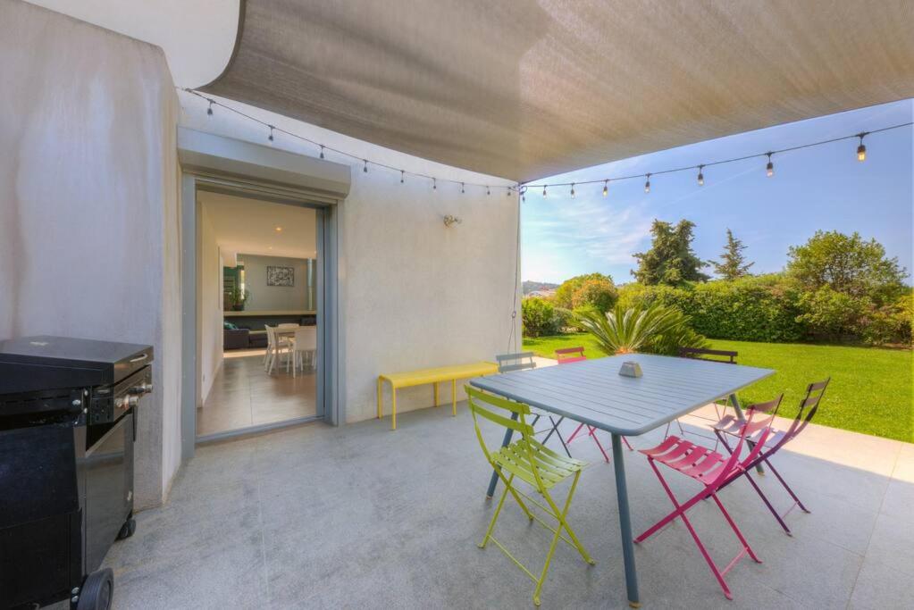 Villa Contemporaine à Carros les plans - Chambres d’hôtes Carros
