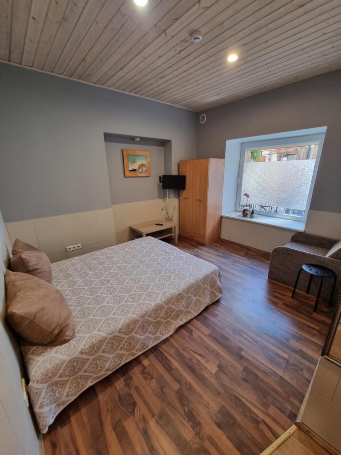 Großes Doppel-/Zweibettzimmer
