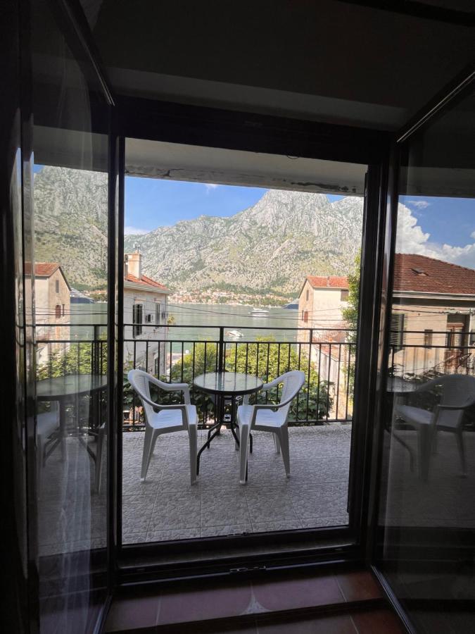 Apartment with sea view - B&B Cattaro