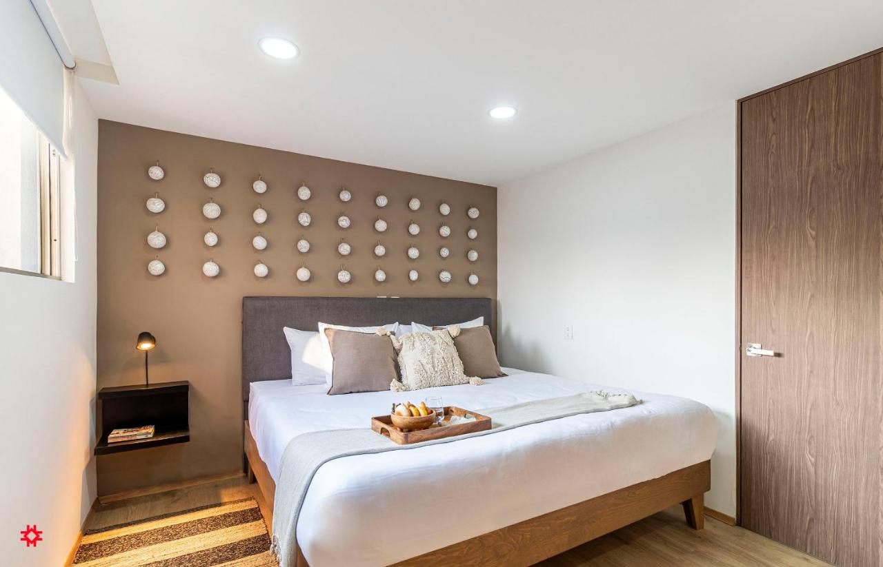 Two-Bedroom Deluxe Apartment with Balcony
