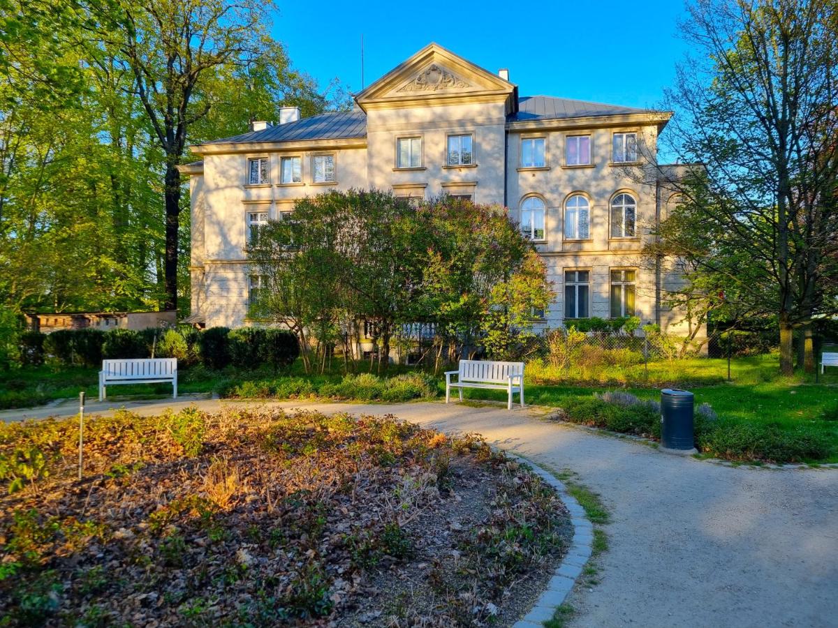 Euro24 Apartamenty Akacja - 2 pokoje, 2 antresole - Sopot Centrum, blisko plaży, prywatny parking - B&B