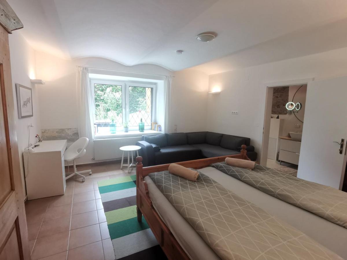 Ruhe am Wald - zentral und Wörthersee - Bed and Breakfast Klagenfurt