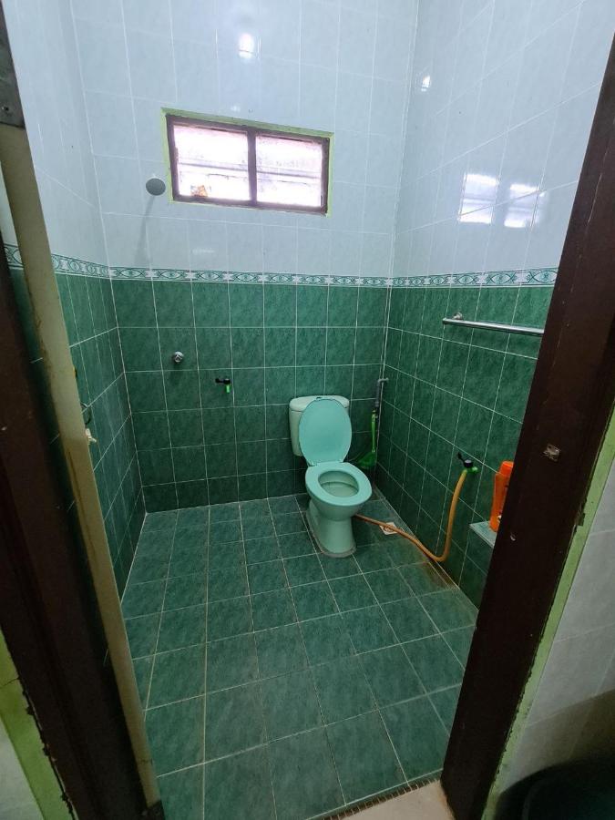 Twin Room with Private Bathroom