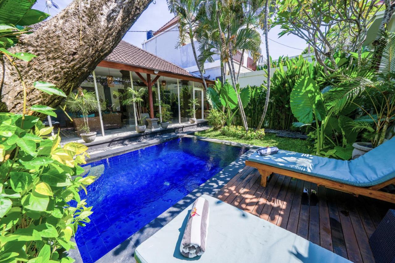 Villa CONOR - LEGIAN - SEMINYAK - 2 Bedroom 2 Bathroom Villa - Great Location - Chambres d’hôtes