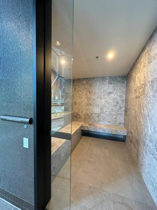 NEW Top Floor L70 CBD Luxury Apt - Ferienwohnung