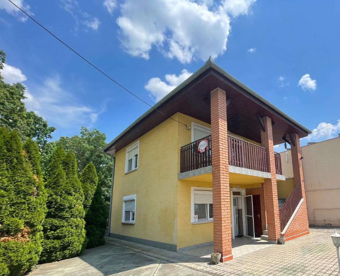 Rózsa Lak - B&B Hajdúszoboszló
