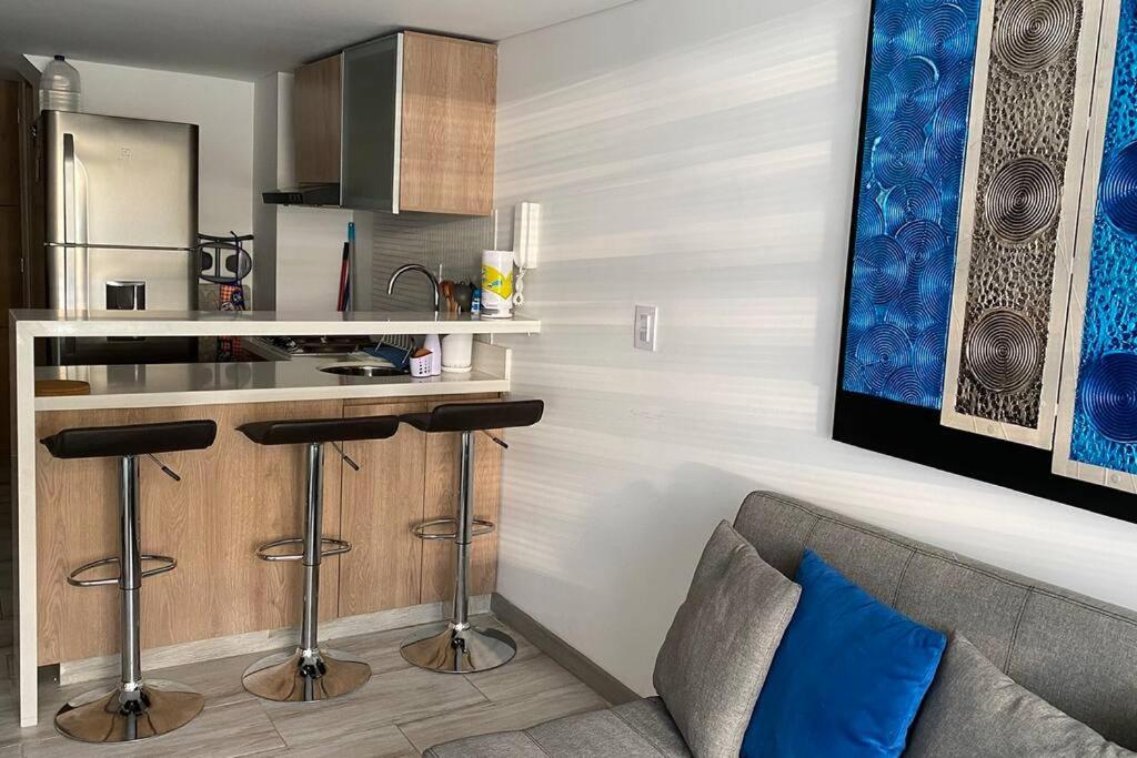 BEAUTIFUL & AMAZING URBAN DUPLEX LOFT IN GALERIAS - B&B Bogotá