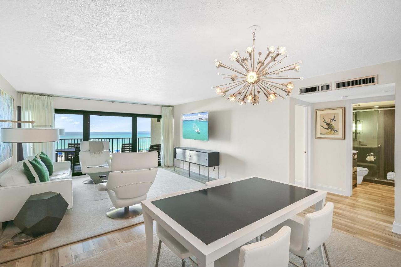 Huntington By the Sea 206 - B&B