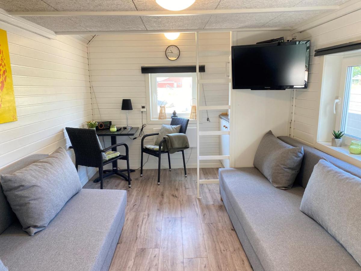 Standard Twin Room with Shared Bathroom