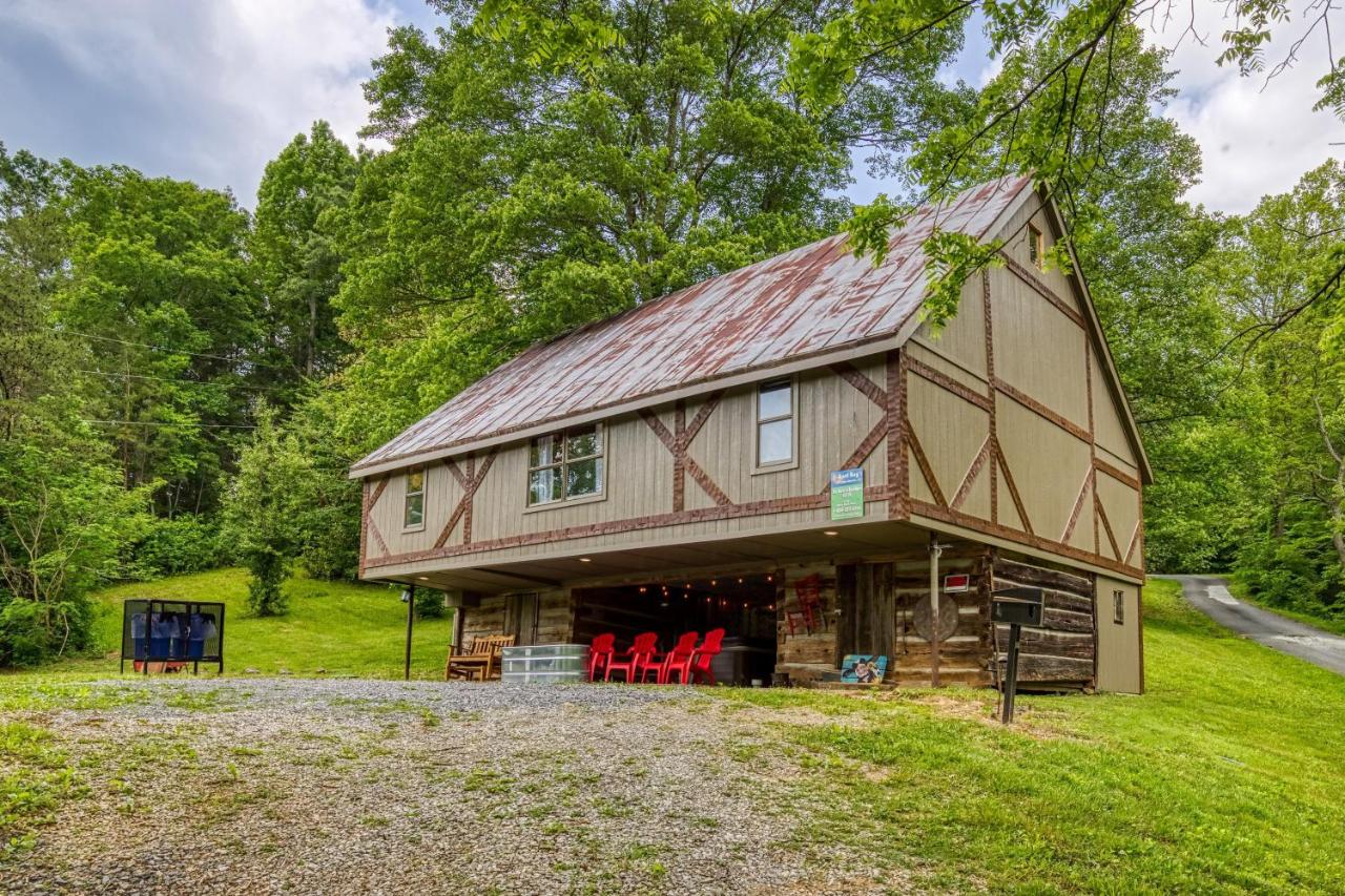 B&B Gatlinburg - Barn at Buckhorn #2109 - Bed and Breakfast Gatlinburg