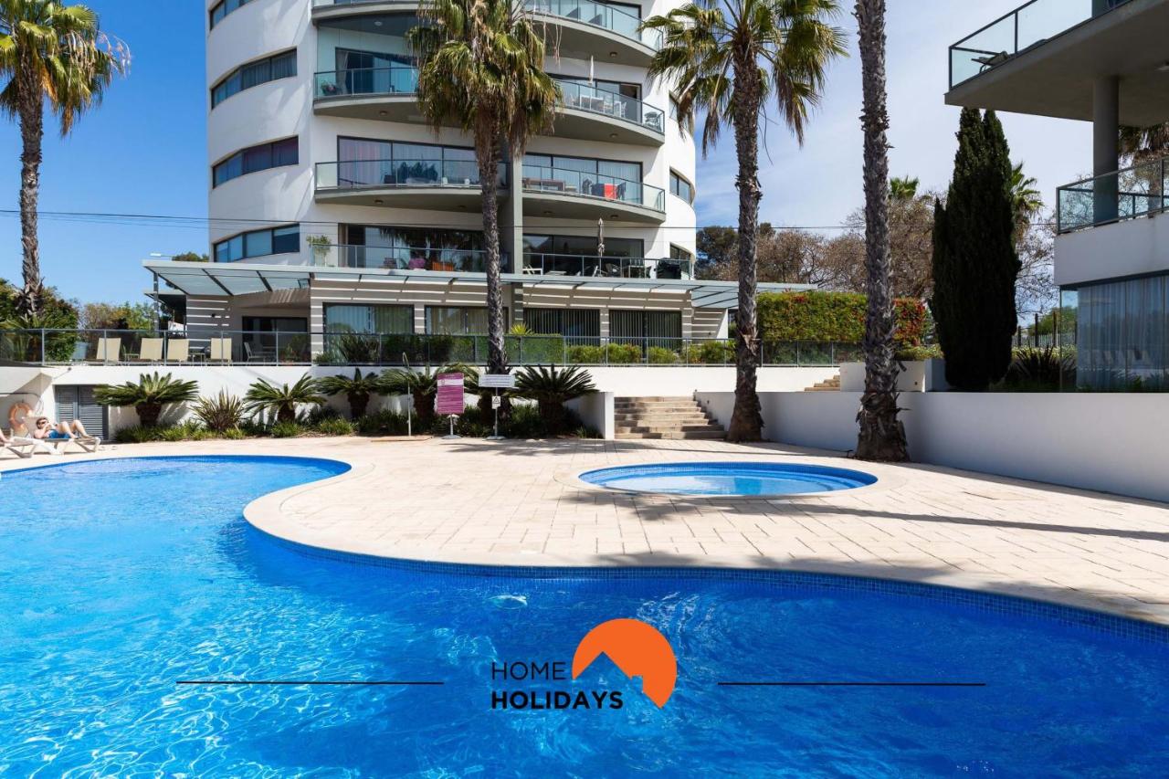 #144 Cavalo Preto C104 by Home Holidays - B&B
