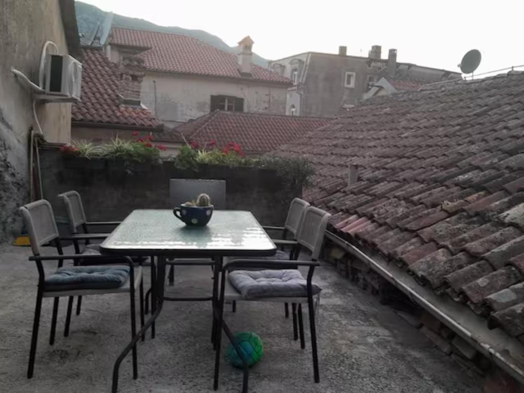 B&B Kotor - Nada's room with terrace - Bed and Breakfast Kotor