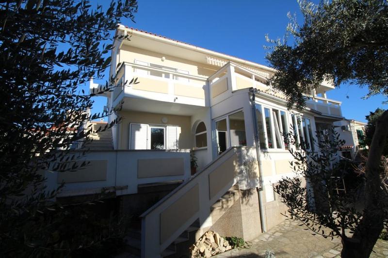 Apartments Bugi - B&B