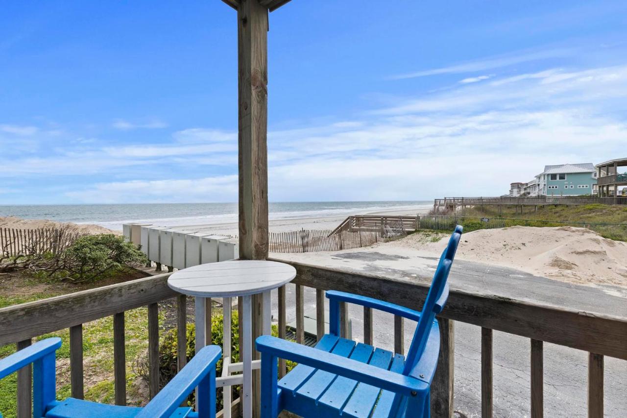 B&B North Topsail Beach - Out To Sea - Oceanfront 2 Bedroom, 2 Bath Condo - Bed and Breakfast North Topsail Beach