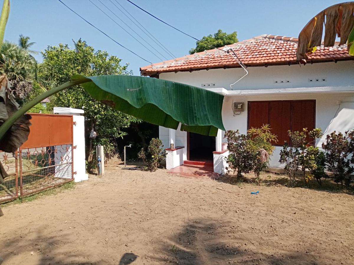 Rest house nilaveli - Bed and Breakfast