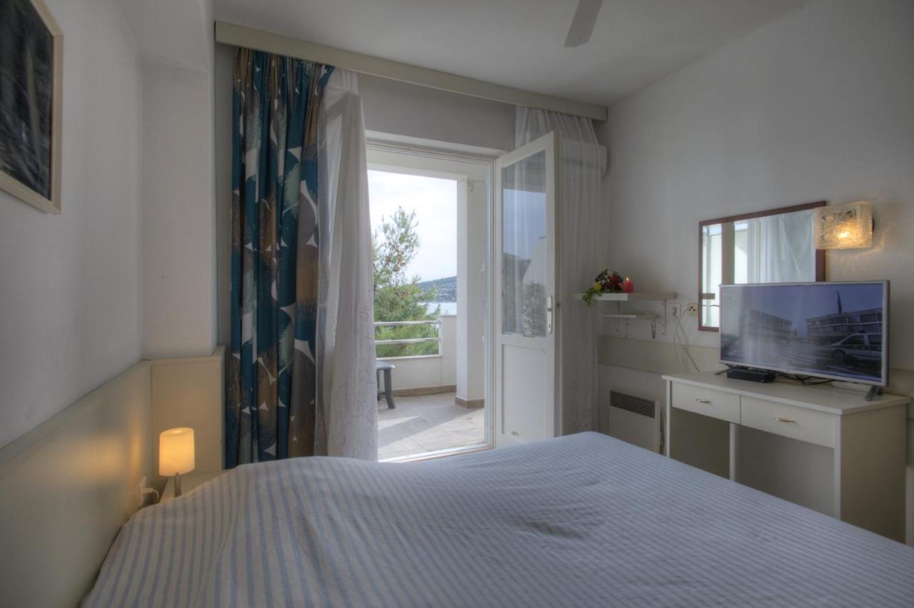 Chambre Quadruple avec Terrasse - Vue sur Mer