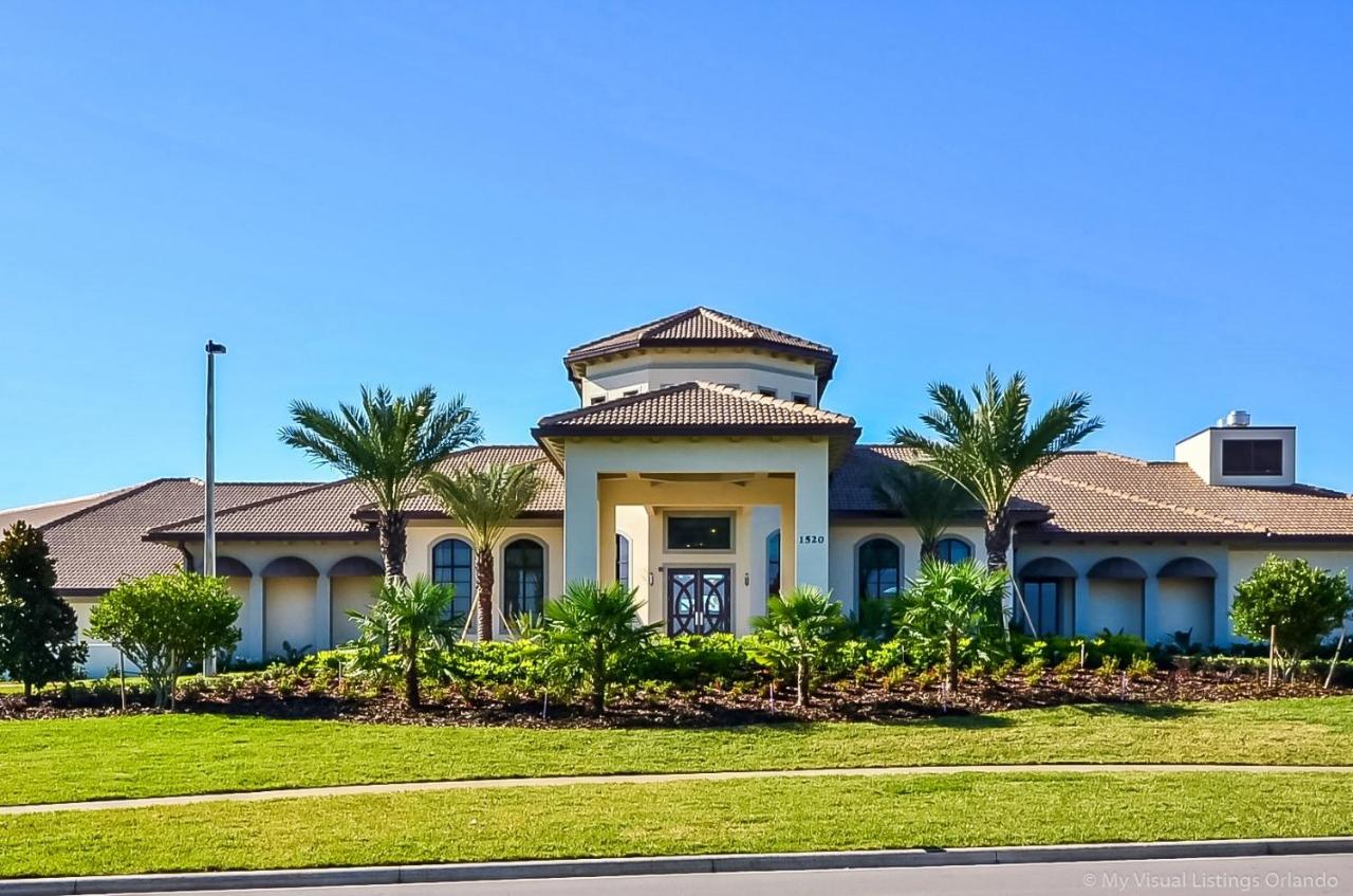 Stunning 9-BR Themed Home with Free Access to a Water Park! - B&B