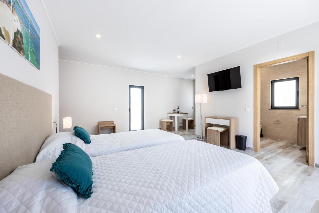 Deluxe Doppel-/Zweibettzimmer mit Zugang zum Pool