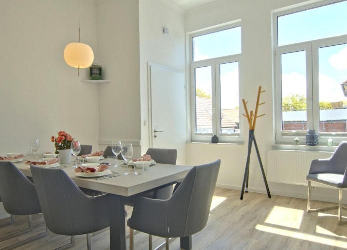 WoogeElisa - Ehrwürdige Dorfvilla in Strandnähe - B&B Nordseeheilbad Wangerooge