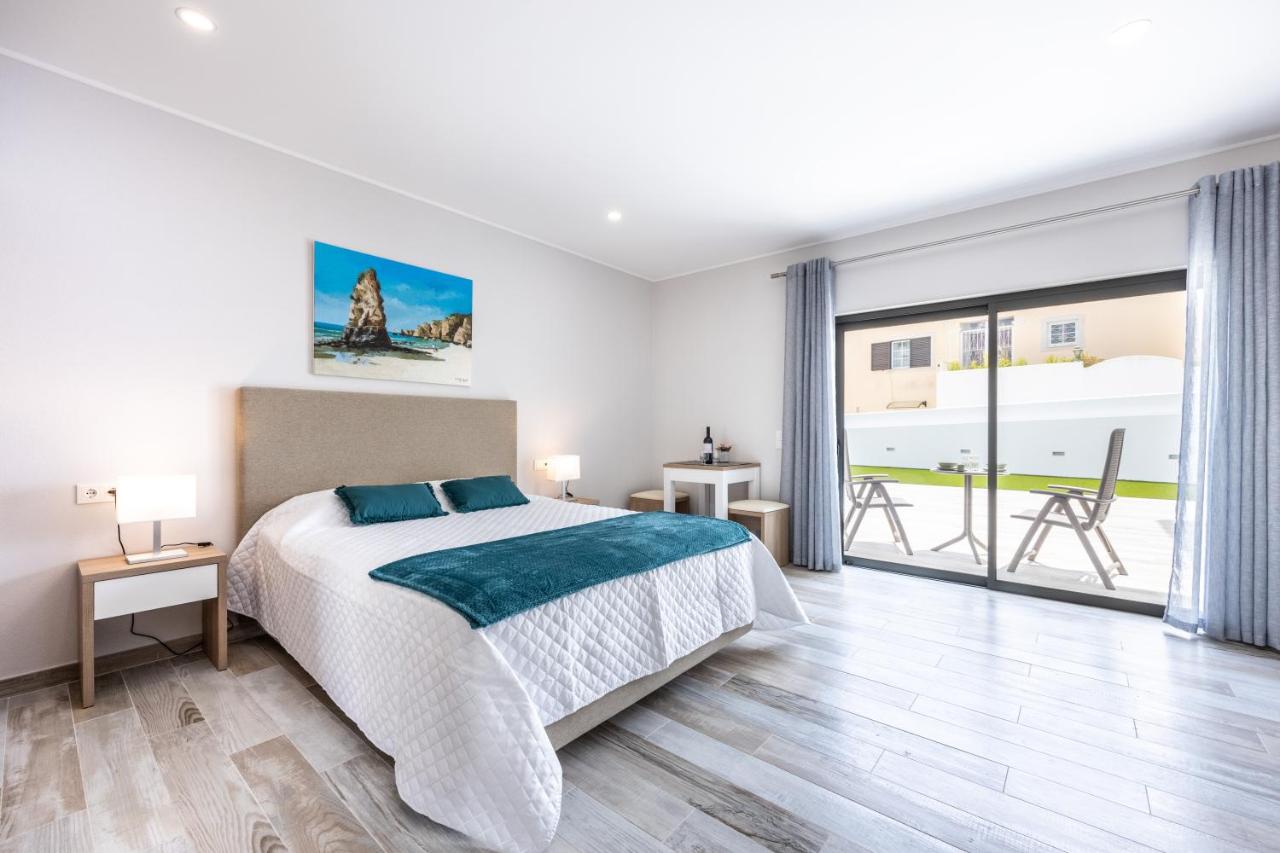 Deluxe Doppel-/Zweibettzimmer mit Zugang zum Pool