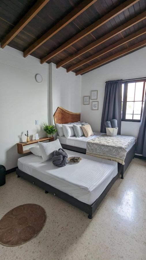 Camera Doppia con Letti Singoli con Bagno Privato 